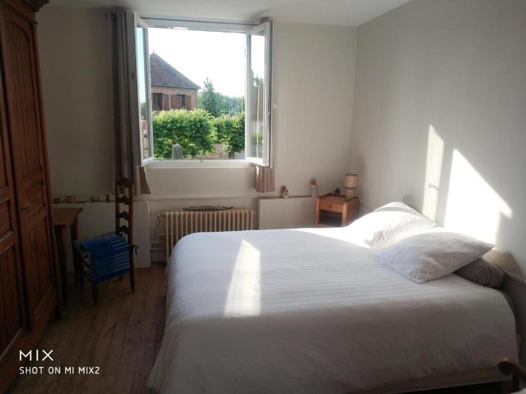 Chambre Calme Et Accueillante 13 Kmtrs Aeroport, Parking Gratuit, Navette Gare Ou Aeroport Saint-Germain-la-Poterie Eksteriør bilde